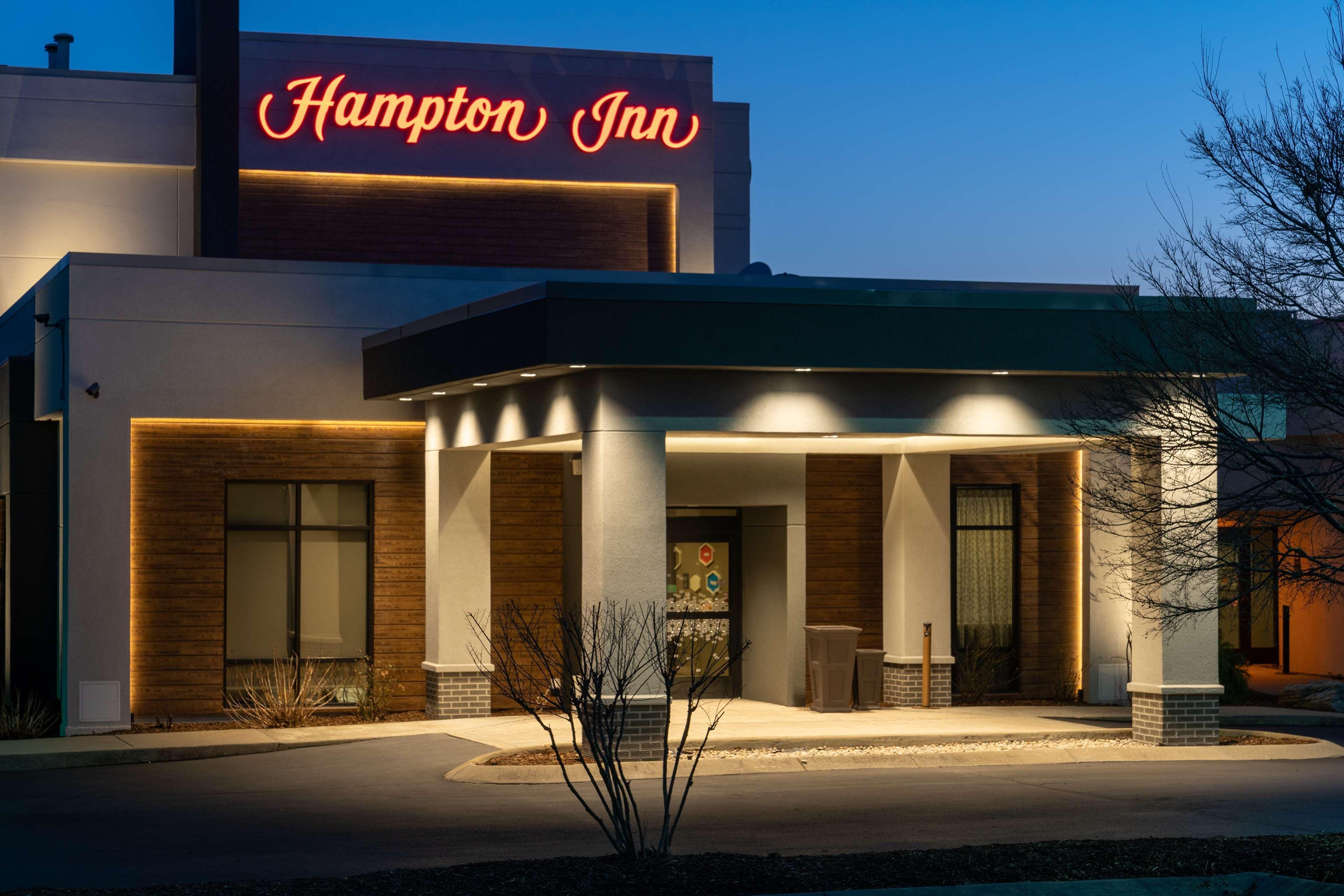 Hampton Inn - Springfield Buitenkant foto